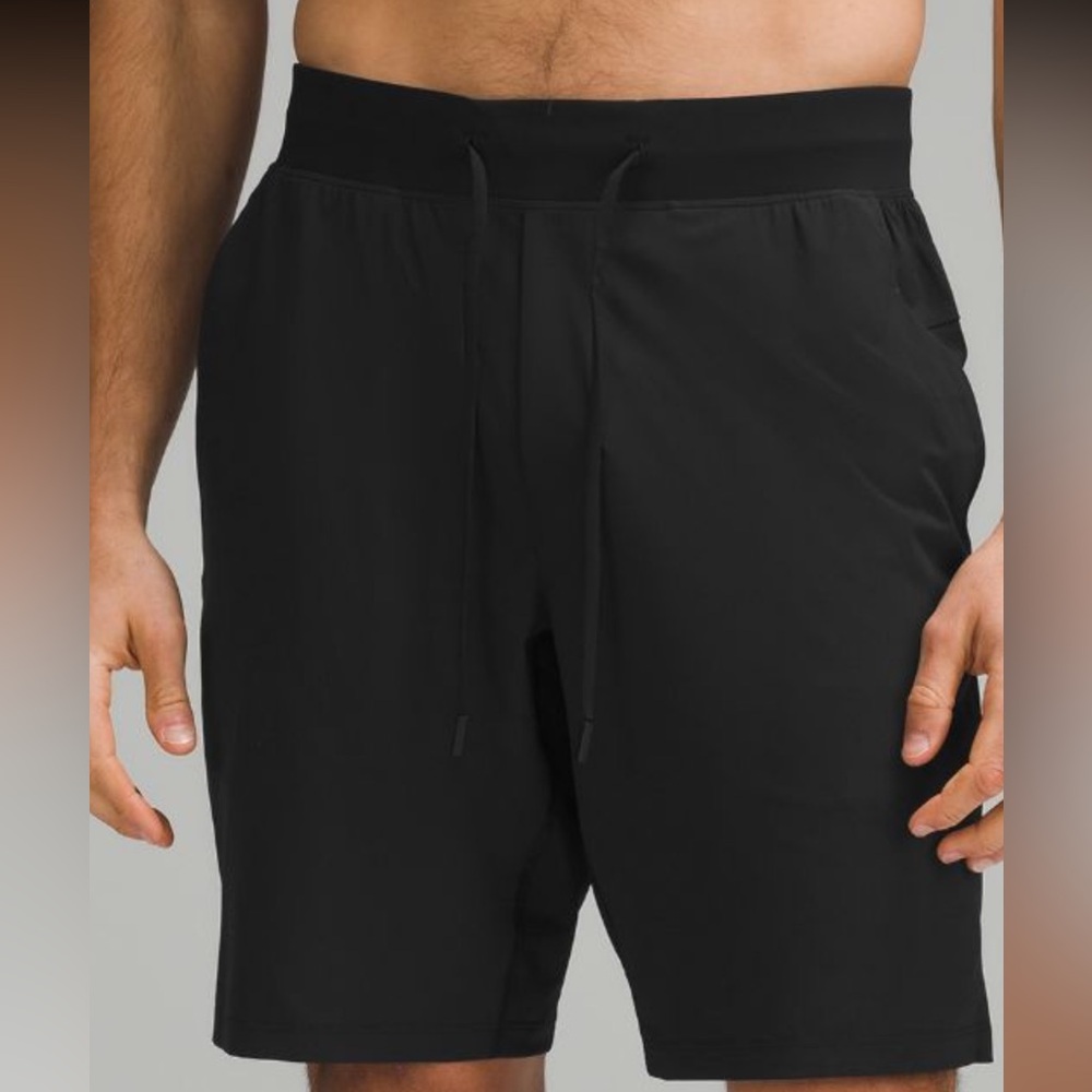 Lululemon T.H.E Linerless short 9inch size small